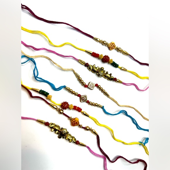 8 Pcs Set bracelets Traditional Design Rakhi - Picture 1 of 4